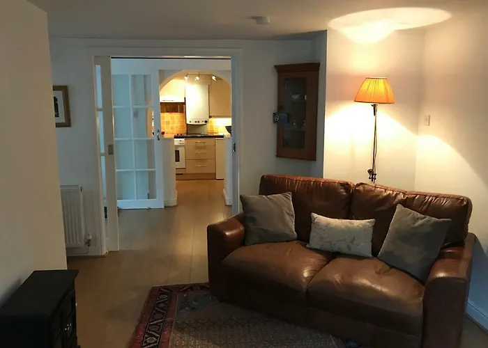 1 Airethwaite House